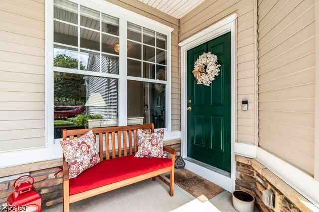 9 Junegrass Way, Allamuchy Twp., NJ 07840