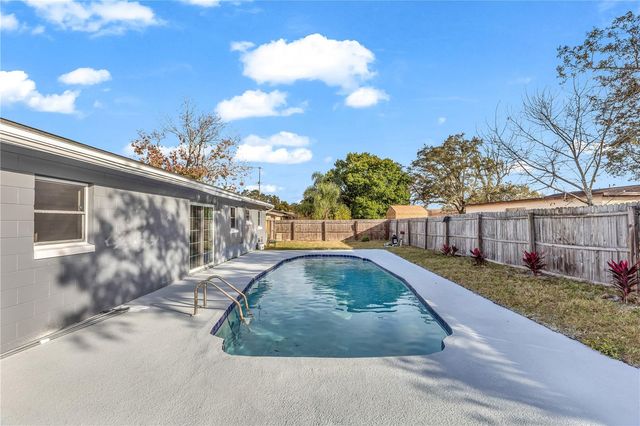 3711 PIPES O THE GLEN WAY, Orlando, FL 32808