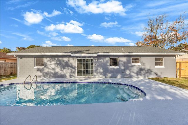 3711 PIPES O THE GLEN WAY, Orlando, FL 32808