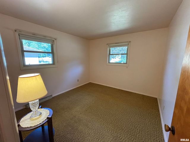 1914 W WHITE OAK Drive, Peoria, IL 61614