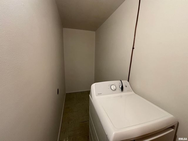 1914 W WHITE OAK Drive, Peoria, IL 61614