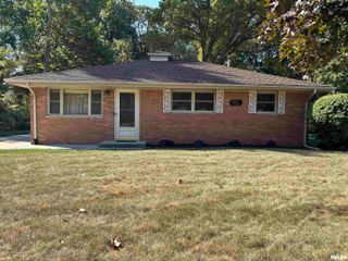 1914 W WHITE OAK Drive, Peoria, IL 61614