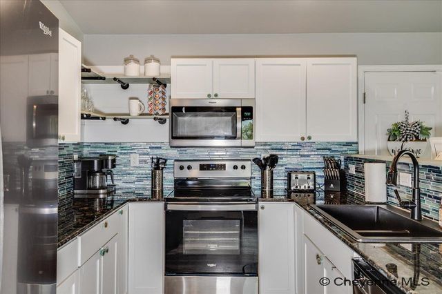 5611 INDEPENDENCE DR, Cheyenne, WY 82001