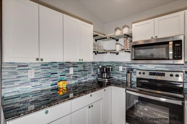 5611 INDEPENDENCE DR, Cheyenne, WY 82001