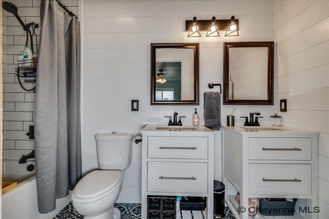 5611 INDEPENDENCE DR, Cheyenne, WY 82001