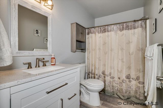 5611 INDEPENDENCE DR, Cheyenne, WY 82001