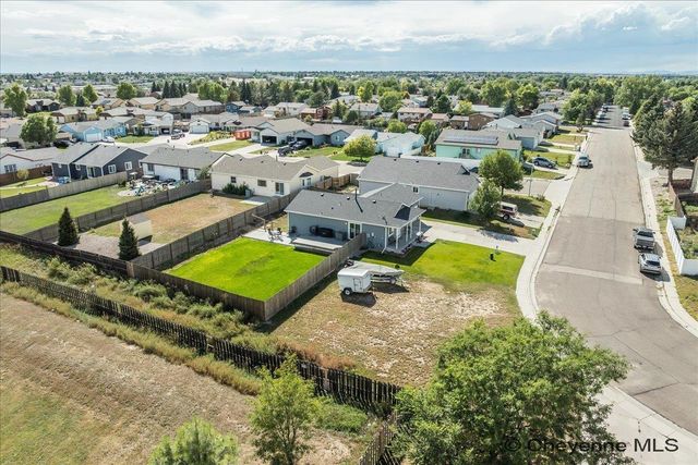 5611 INDEPENDENCE DR, Cheyenne, WY 82001