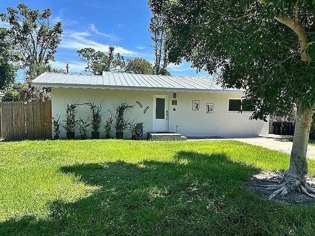 2117 PALM TERRACE, Sarasota, FL 34231