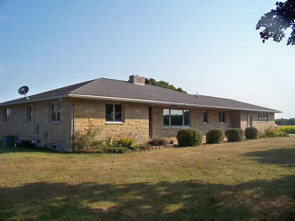 3373 Baseline Road, Gobles, MI 49055