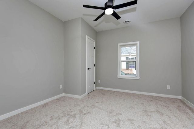 2214 N Kellett Avenue, Springfield, MO 65803