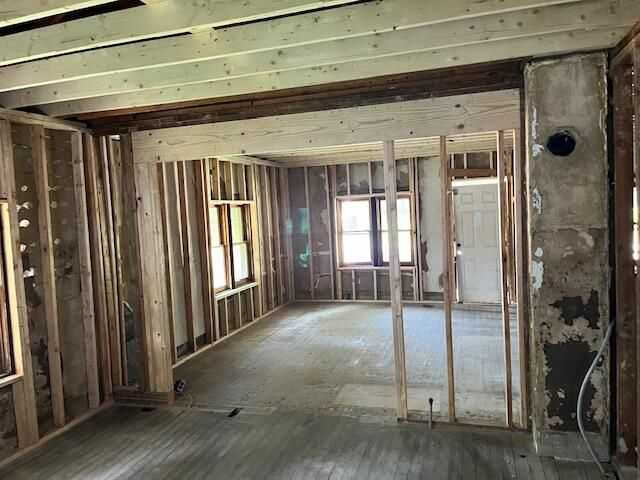 2214 N Kellett Avenue, Springfield, MO 65803