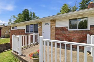 5044 Leona Dr, Baldwin Boro, PA 15227