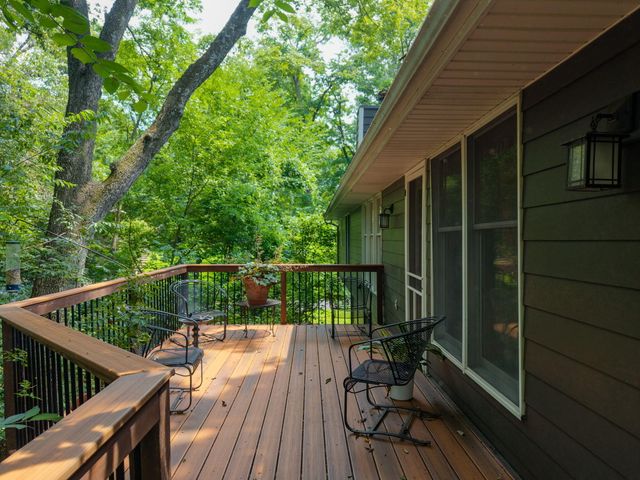 2402 LYNNWOOD DR, Columbia, MO 65203