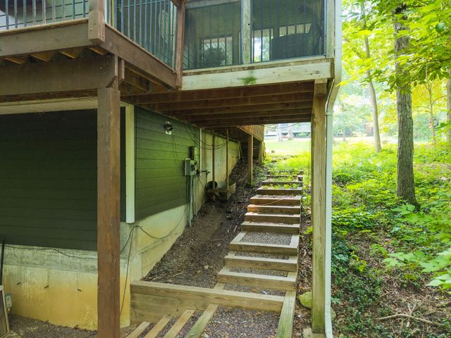 2402 LYNNWOOD DR, Columbia, MO 65203