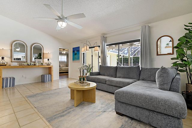 20869 Sonrisa Way, Boca Raton, FL 33433