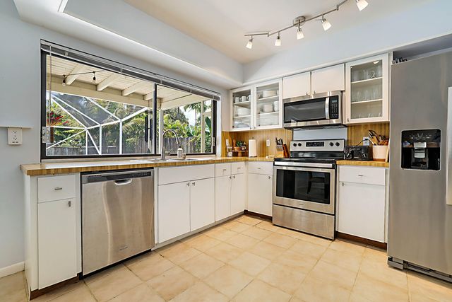 20869 Sonrisa Way, Boca Raton, FL 33433