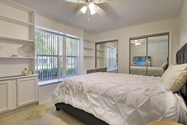 20869 Sonrisa Way, Boca Raton, FL 33433