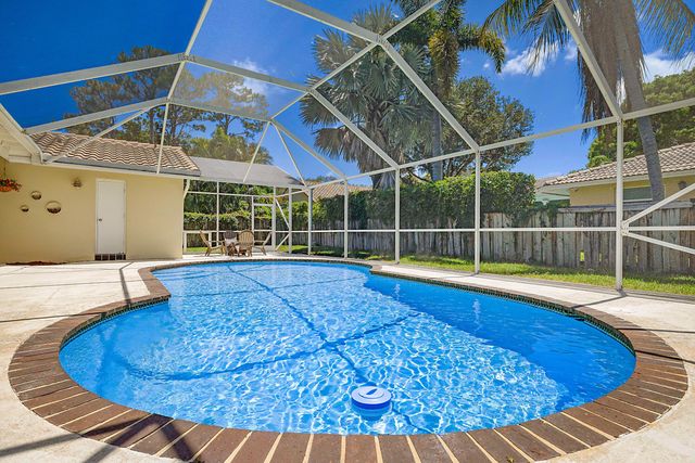 20869 Sonrisa Way, Boca Raton, FL 33433