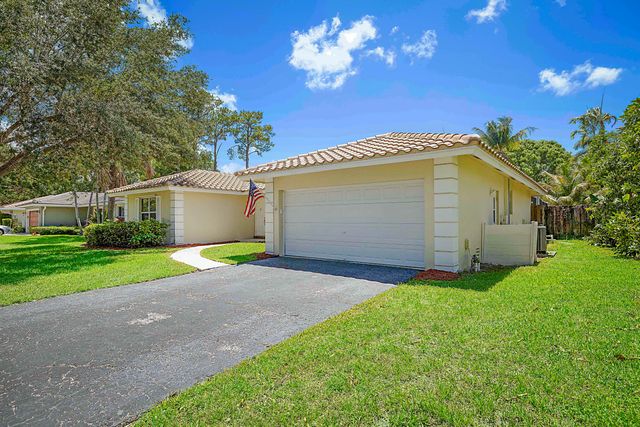20869 Sonrisa Way, Boca Raton, FL 33433