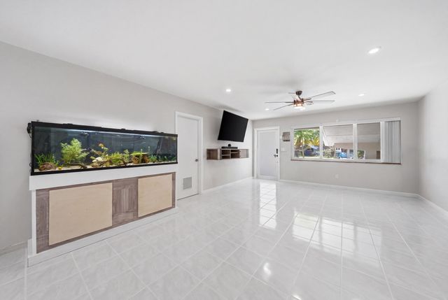 6410 Harding Street, Hollywood, FL 33024