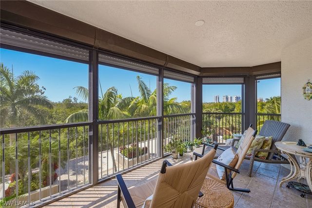 7225 Pelican Bay BLVD 305, Naples, FL 34108