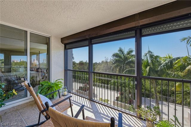 7225 Pelican Bay BLVD 305, Naples, FL 34108