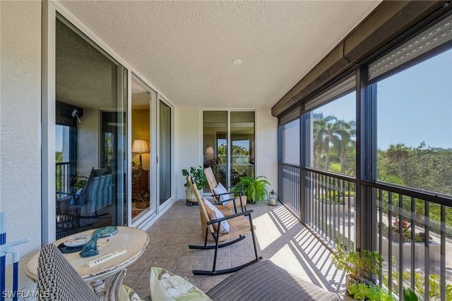 7225 Pelican Bay BLVD 305, Naples, FL 34108