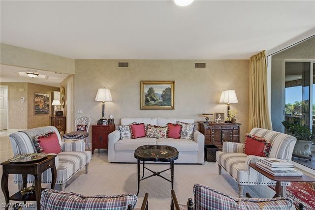 7225 Pelican Bay BLVD 305, Naples, FL 34108