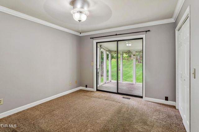 1760 Todd Drive, Johnson City, TN 37604