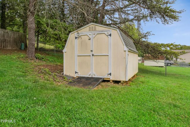 1760 Todd Drive, Johnson City, TN 37604