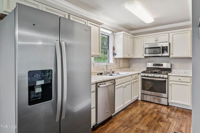 1760 Todd Drive, Johnson City, TN 37604