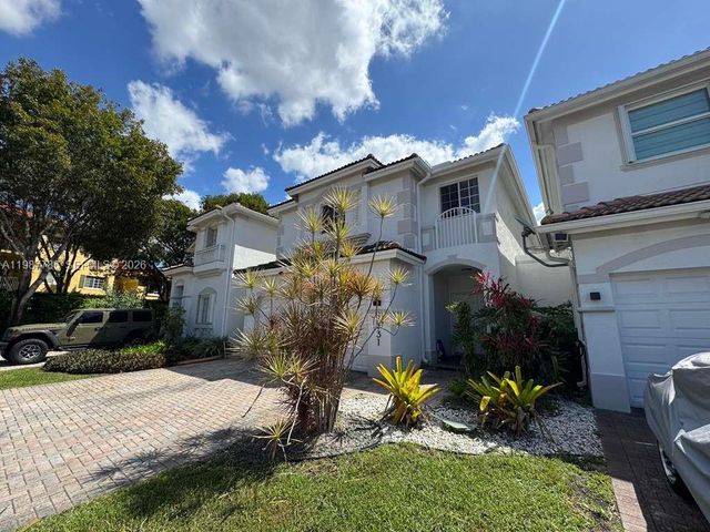 7131 NW 114th Ct, Doral, FL 33178
