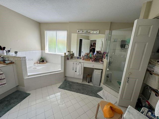 7131 NW 114th Ct, Doral, FL 33178