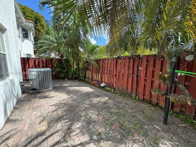 7131 NW 114th Ct, Doral, FL 33178