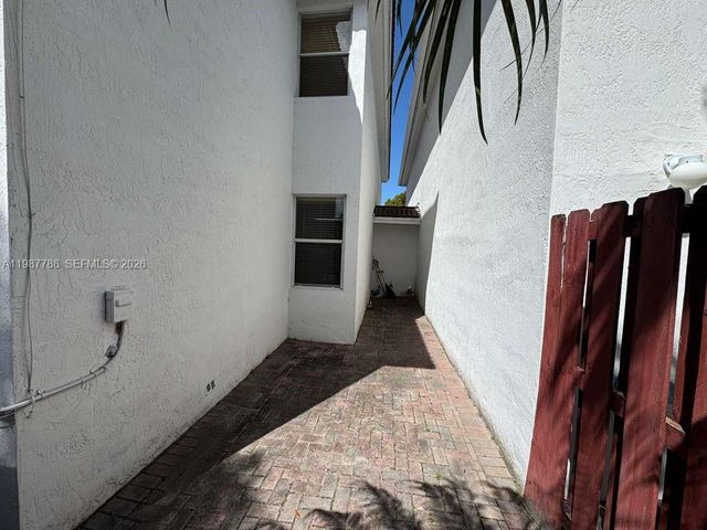 7131 NW 114th Ct, Doral, FL 33178