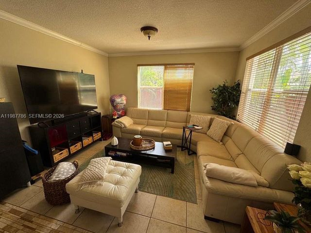 7131 NW 114th Ct, Doral, FL 33178