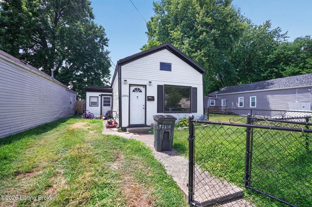 2206 Saint Xavier St, Louisville, KY 40212