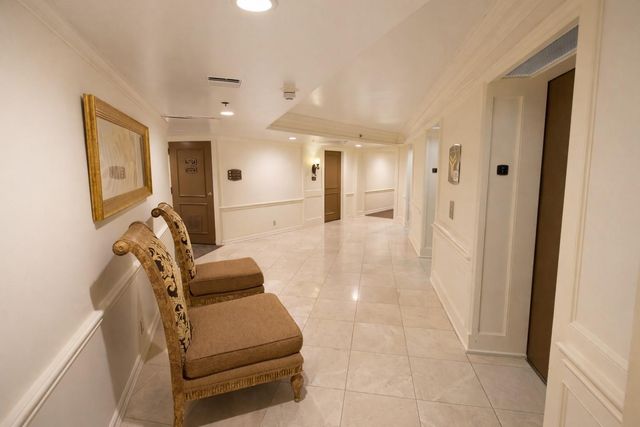 3525 Sage Road 718, Houston, TX 77056