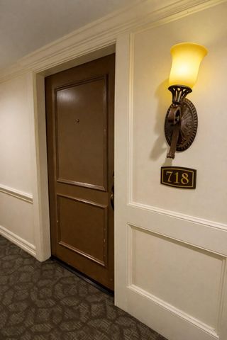 3525 Sage Road 718, Houston, TX 77056