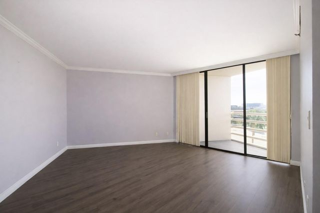 3525 Sage Road 718, Houston, TX 77056