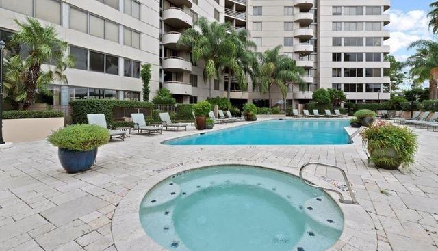 3525 Sage Road 718, Houston, TX 77056