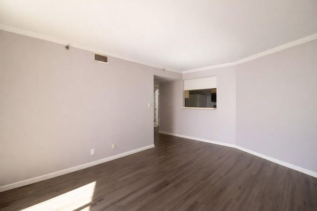 3525 Sage Road 718, Houston, TX 77056