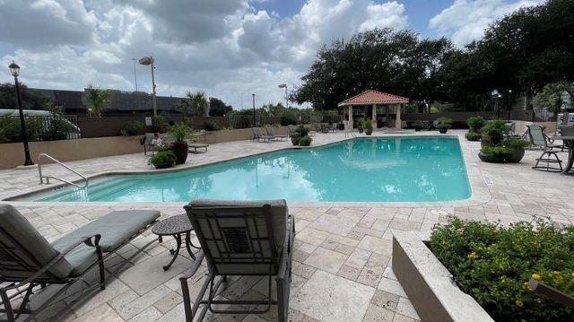 3525 Sage Road 718, Houston, TX 77056