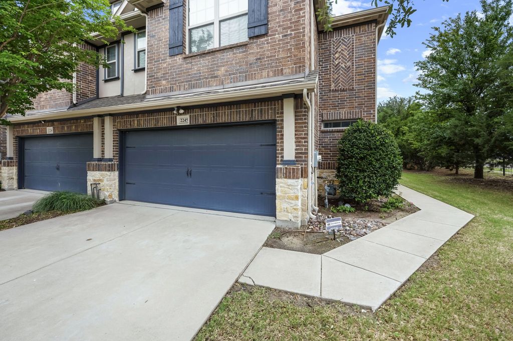2245 Caniesto Street, Plano, TX 75074