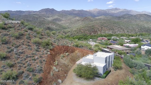 35310 S PINNACLE Place, Black Canyon City, AZ 85324