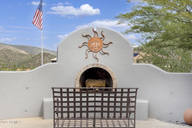 35310 S PINNACLE Place, Black Canyon City, AZ 85324