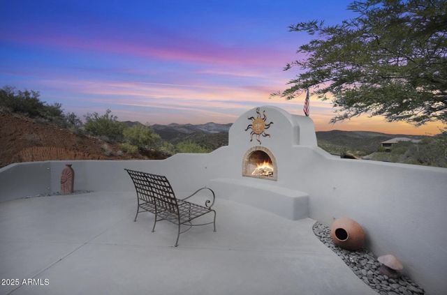 35310 S PINNACLE Place, Black Canyon City, AZ 85324