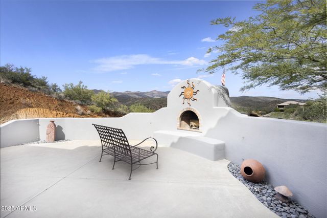 35310 S PINNACLE Place, Black Canyon City, AZ 85324