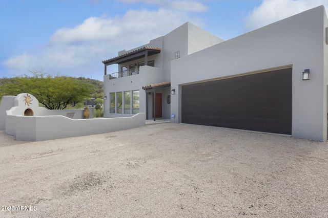 35310 S PINNACLE Place, Black Canyon City, AZ 85324