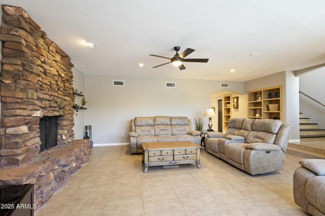 35310 S PINNACLE Place, Black Canyon City, AZ 85324